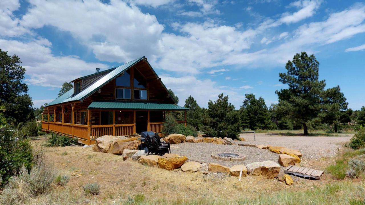 Canyon View Family Cabin, Deck, Tv Room, Games, Bbq, Campfire Monticello Exteriér fotografie